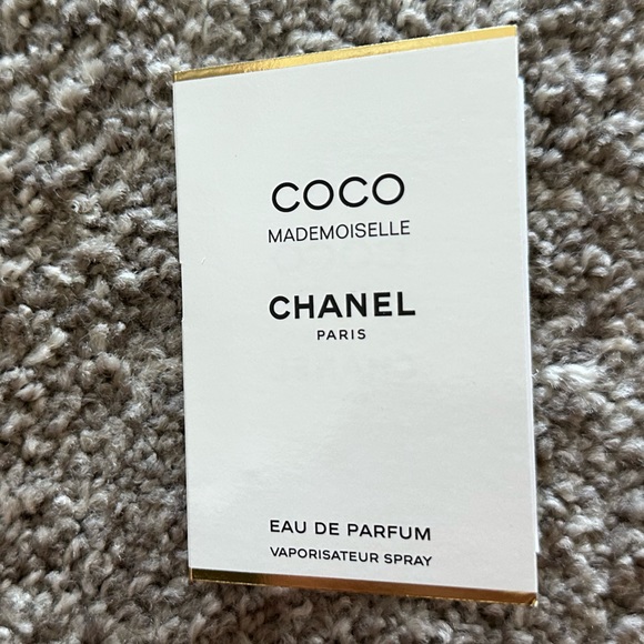 Chanel Coco Mademoiselle perfume sample NEW - Picture 2 of 3